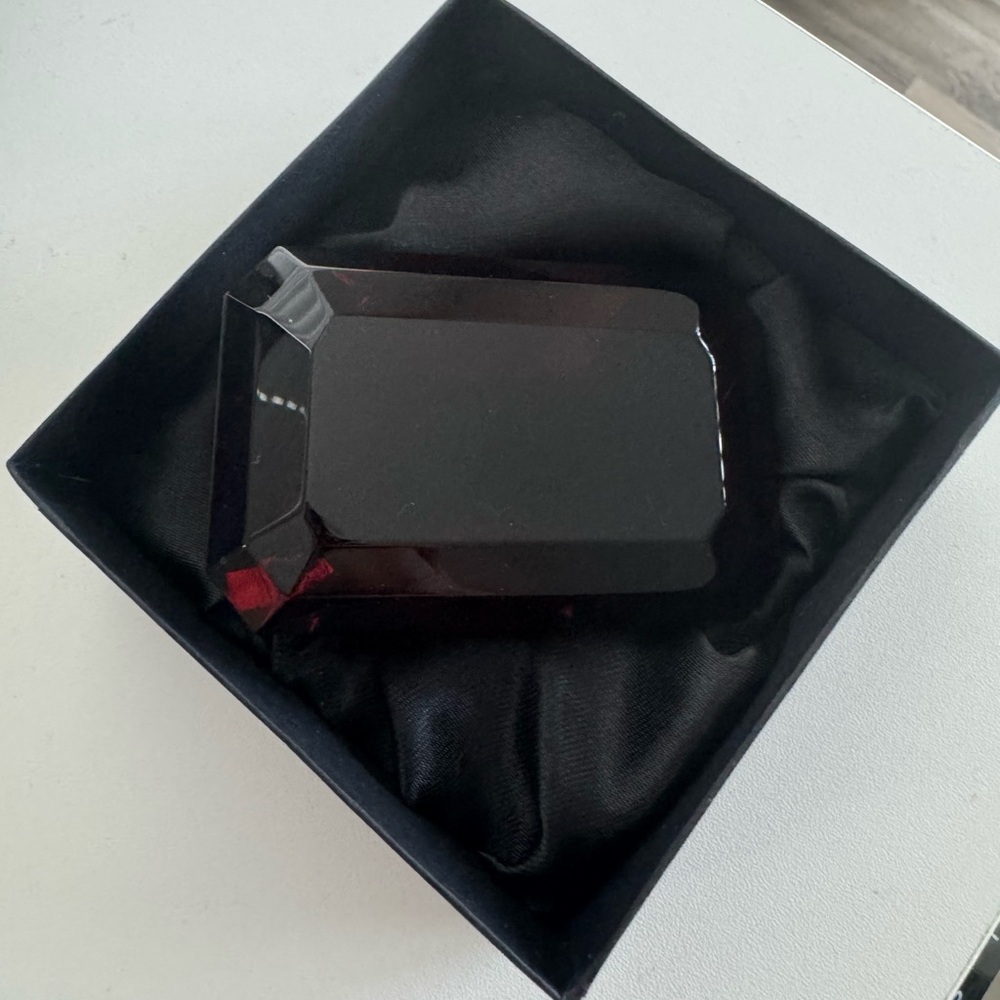 BNIB Z Gallerie Emerald Clear Paperweight ♦️